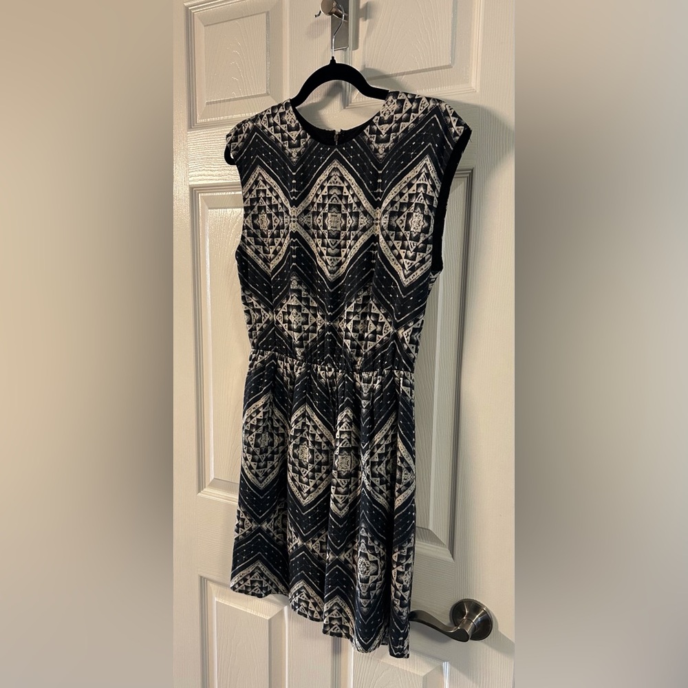 Alice & Olivia black & white print mini dress